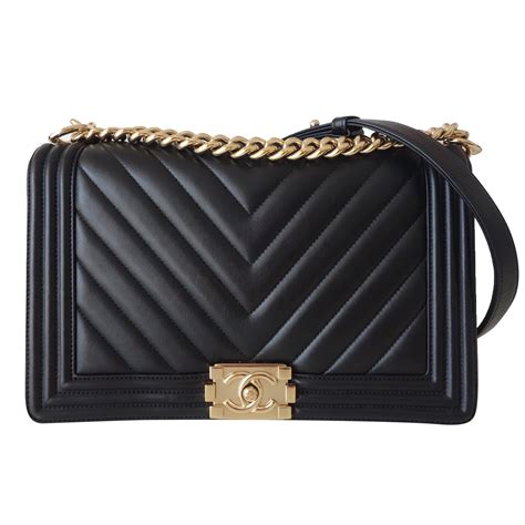 chanel boy chevron so black|sac chanel boy authentique.